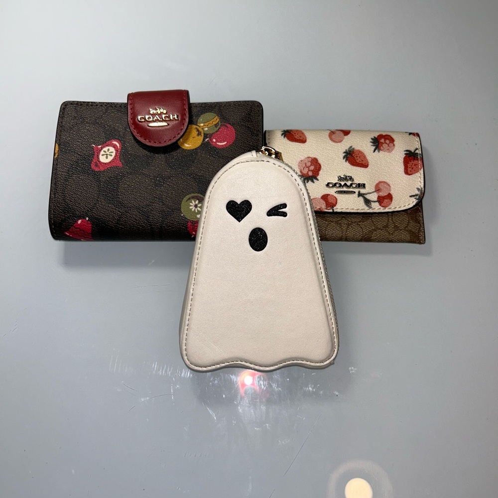 Coach Ghost + 2 Wallets – BUNDLE - Picture 5 of 11